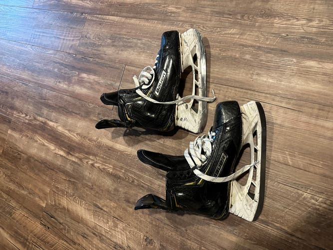 Used Senior Bauer Regular Width Pro Stock Size 6.5 Supreme 2S Pro Hockey Skates