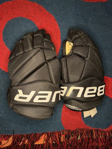 Bauer X60 gloves