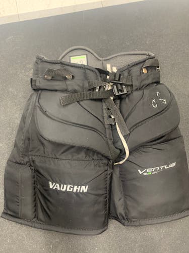 Vaughn Ventus SLR Goalie Pants - Junior Medium ***Used in Good Condition***
