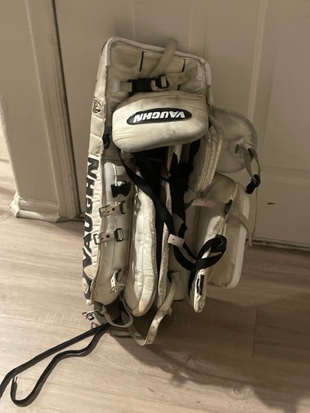 Used 32" Vaughn Velocity 7000 Goalie Leg Pads
