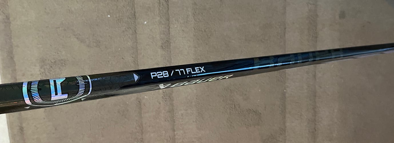 New Senior Bauer Proto-R Right Handed Hockey Stick P28 77 flex