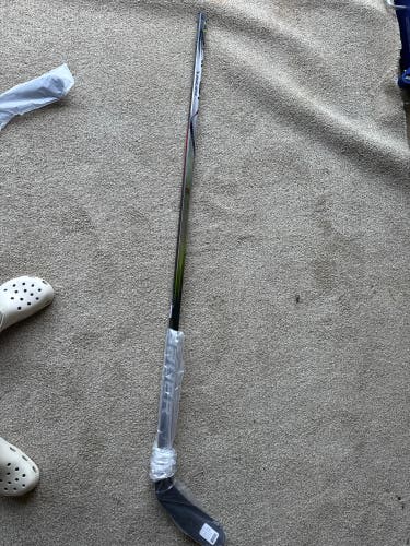 New Bauer Left Hand Vapor Hyperlite 2 Hockey Stick