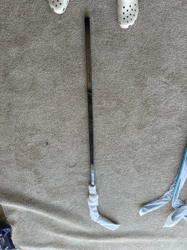 New CCM Right Handed P28 Jetspeed FT6 Pro Hockey Stick