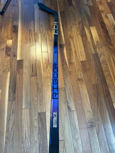 New Senior CCM Left Hand P28 Pro Stock RibCor Trigger 8 Pro Hockey Stick