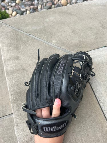 Used Right Hand Throw 11.5" A2000 Baseball Glove