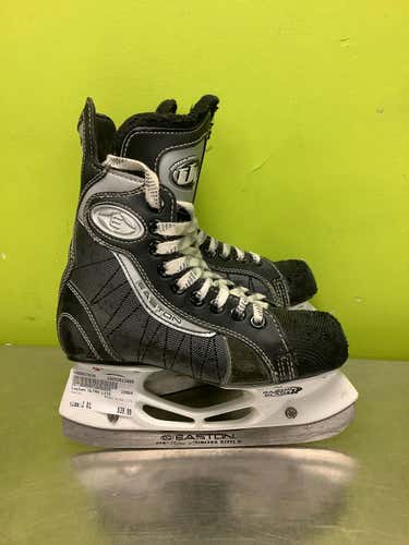 Used Easton Ultra Lite Junior 01 Ice Hockey Skates