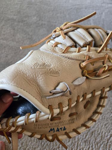 Used Marucci Right Hand Throw First Base Oxbow Baseball Glove 12.75"