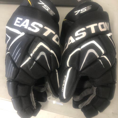 Nearly NEW Easton Stealth 75S 15” hockey gloves
