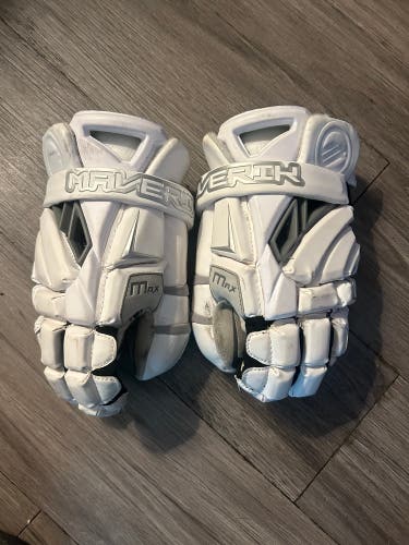 Maverik M3 Goalie Gloves