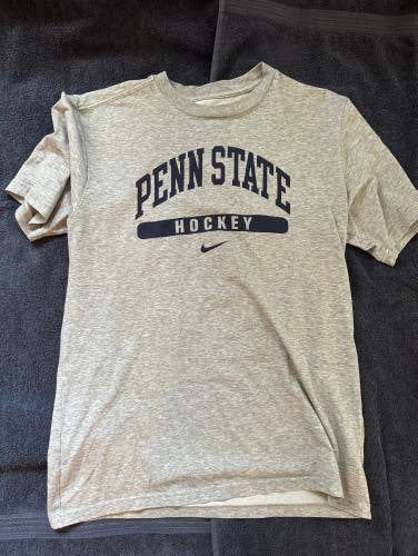 Penn state hockey t-shirt