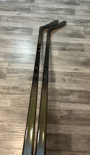 New! 2 PACK! 2 X 75 Flex Right Handed P28  FT Ghost Hockey Sticks
