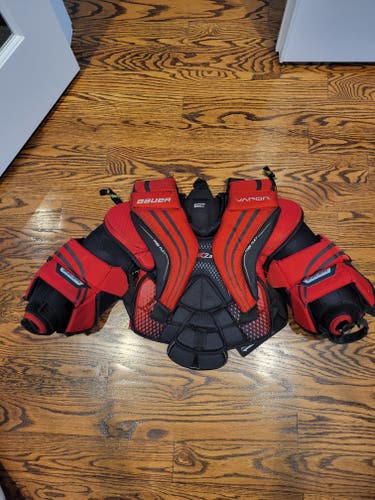 Used Small Bauer Vapor X2.9 Goalie Chest Protector