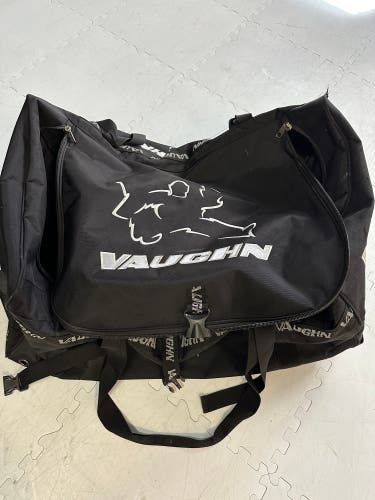 Vaughn V10 Pro Goalie 34