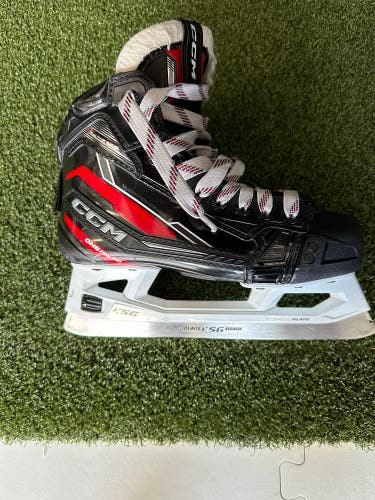 CCM EFLEX E6.9 ICE HOCKEY GOALIE SKATES - JUNIOR