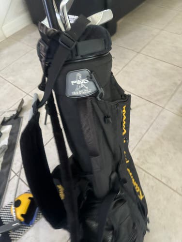 Ping Golf Stand Bag Yellow Jacket Edition  With double shoulder strap and club dividers .