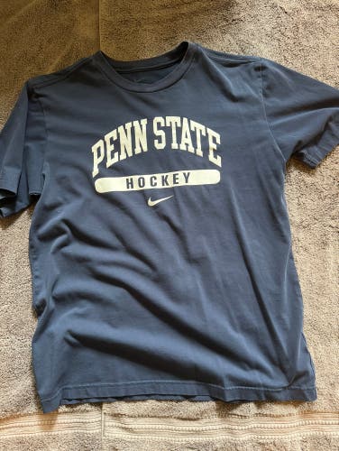 Penn state hockey t-shirt