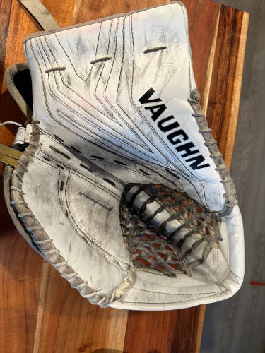 Vaughn SLR3 Pro Carbon Goalie Glove