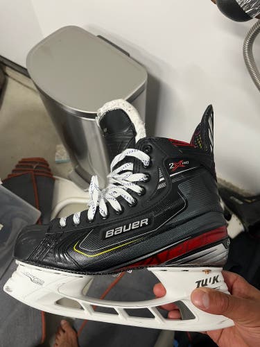 New Senior Bauer  7 Vapor 2X Pro Hockey Skates