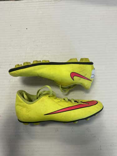 Used Nike Senior 5 Cleat Soccer Outdoor Cleats