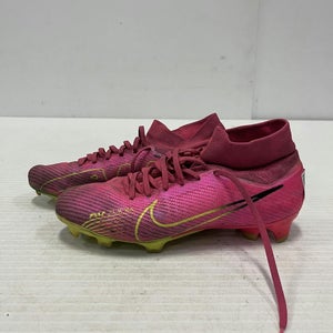 Used Nike Senior 7.5 Cleat Soccer Outdoor Cleats