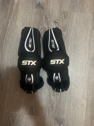 Used Adult STX Stallion 500 Arm Pads