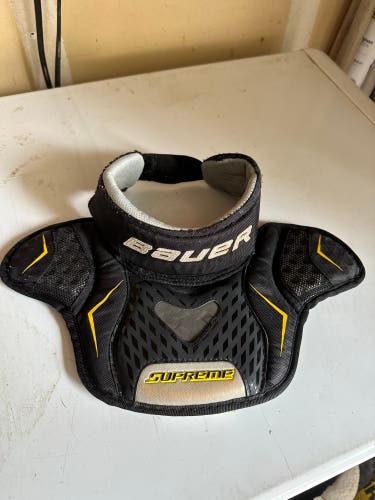 Bauer Supreme S/M Goalie Neck Guard
