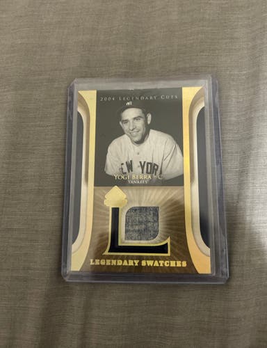 2001 Upper Deck Yogi Berra Hall of Famers Game used Jersey card