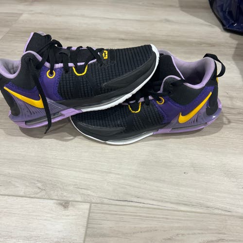 Nike Lebron Witness 7 Lakers Size 9.5 Men’s