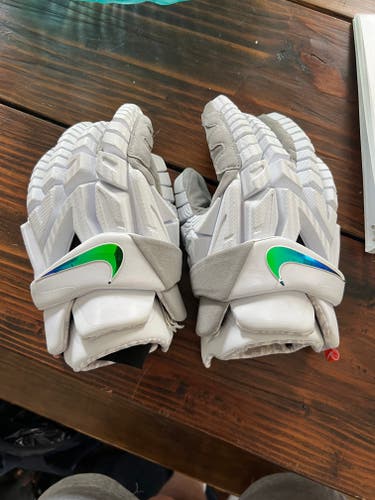 Used Nike Vapor Premier Lacrosse Gloves Medium