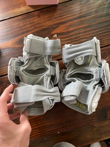 Used Small / Medium Adult Under Armour Command Pro Arm Pads