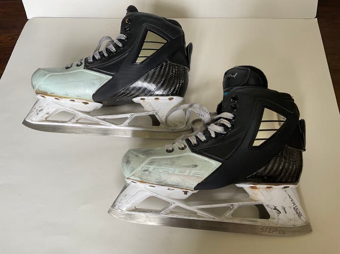 True Custom goalie skates with Bauer holders - size 9