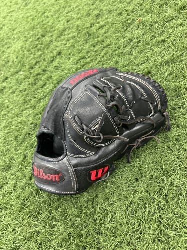 A2000 Pitchers Glove With A Lot Of Life In It