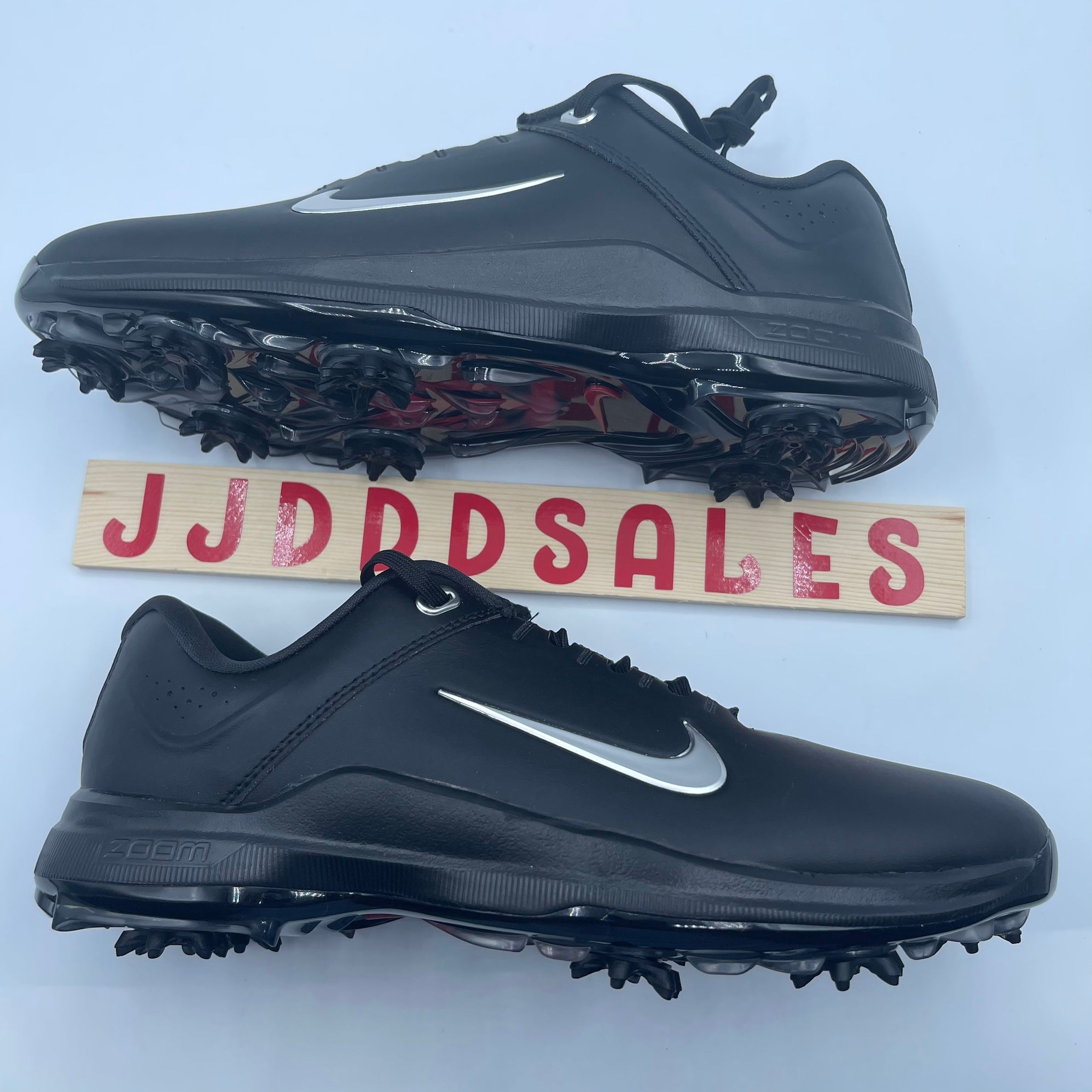 tiger woods air zoom golf shoes