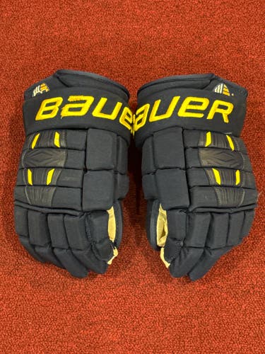 Merrimack College Bauer pro series gloves Size 14 Item#MCWE