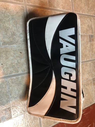 Vaughn Velocity 7000 Goalie Blocker