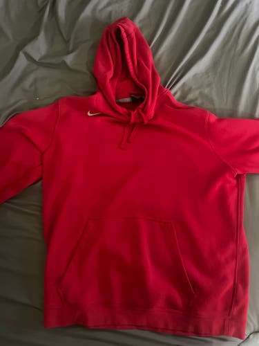 Red Used Large Nike Sweatshirt