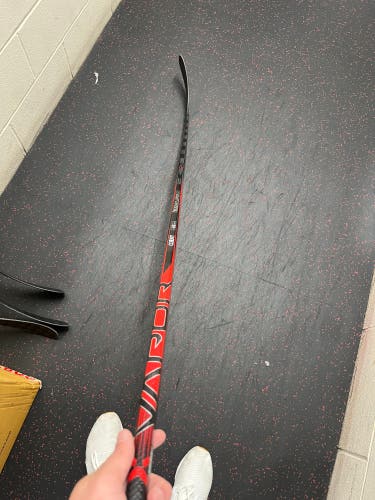 New Senior Bauer Right Handed P92 Pro Stock Vapor Hyperlite 2 Hockey Stick