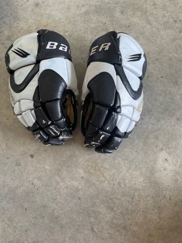 Used  Bauer 13" Vapor 10 Gloves