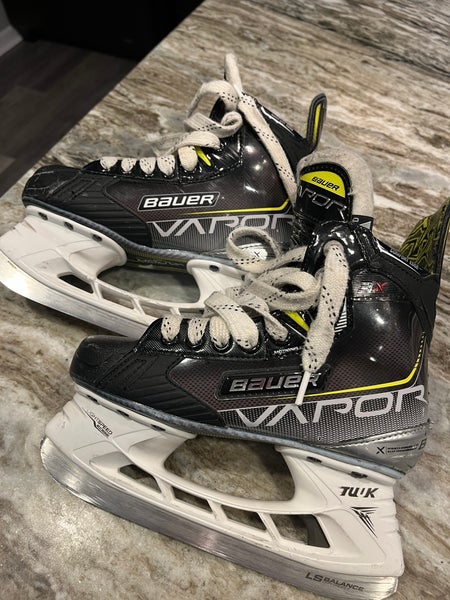Bauer Vapor 3x Jr Size 2.5
