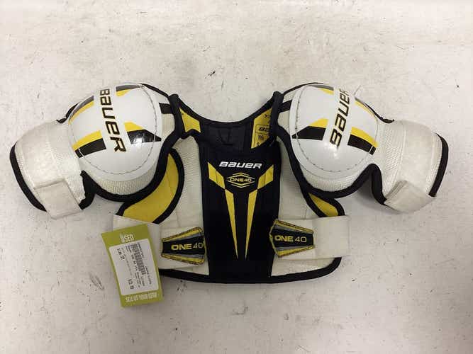 Used Bauer One 40 Sm Hockey Shoulder Pads