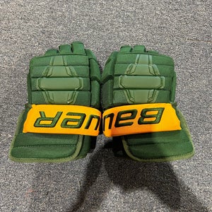 New Alaska Anchorage Seawolves Bauer 15" Pro Stock Nexus 2N Gloves