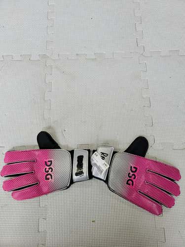 Used Dsg Gloves 6 Soccer Goalie Gloves