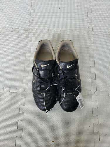 Used Nike Senior 7.5 Cleat Soccer Outdoor Cleats