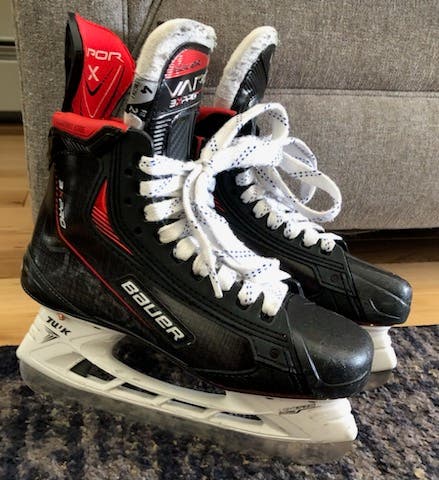 Bauer Vapor 3X Pro Hockey Skates Size 4 Fit 2 with Bauer Speed Plates