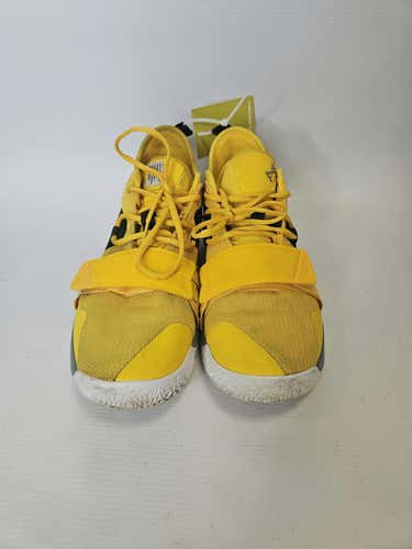 Used Nike Senior 10.5 Basketball Shoes