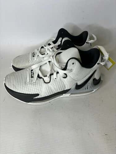 Used Nike Youth 08.5 Basketball Shoes
