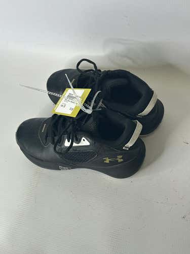 Used Under Armour Junior 05 Basketball Shoes