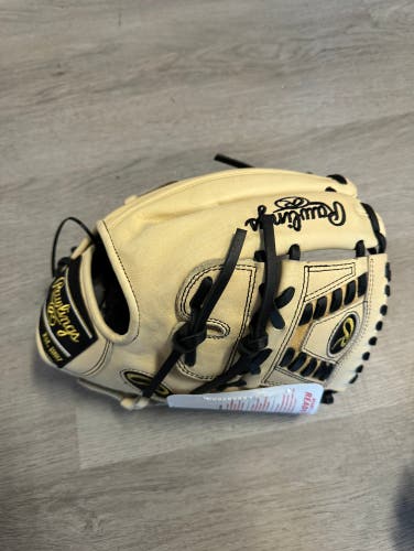 New 2023 Right Hand Throw 11.75" Heart of the Hide Baseball Glove