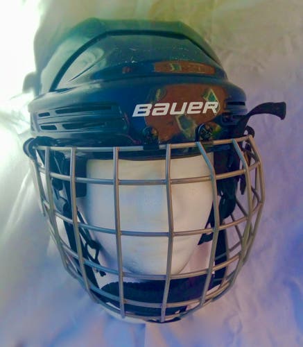 Pre-owned Bauer BHH2100S Dark Blue Youth Small Hockey Helmet 6 1/2 - 7 1/8