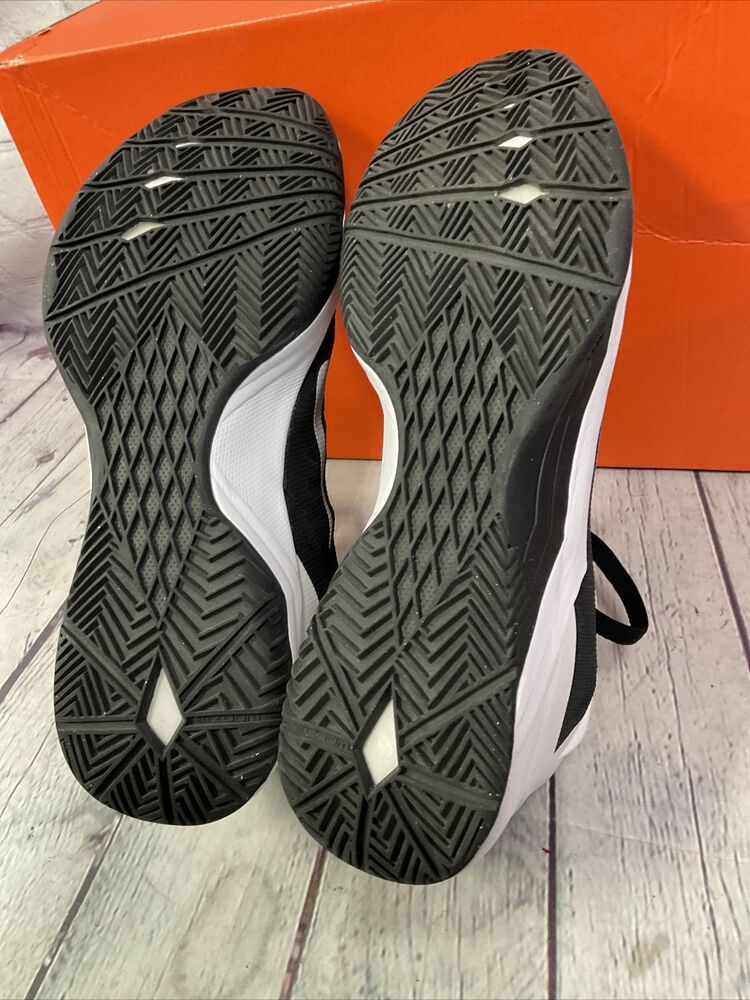 nike hyperquickness women's basketball shoe